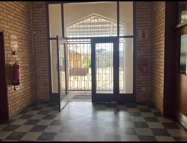 BUSINESS PROPERTY TO RENT IN SIDWELL